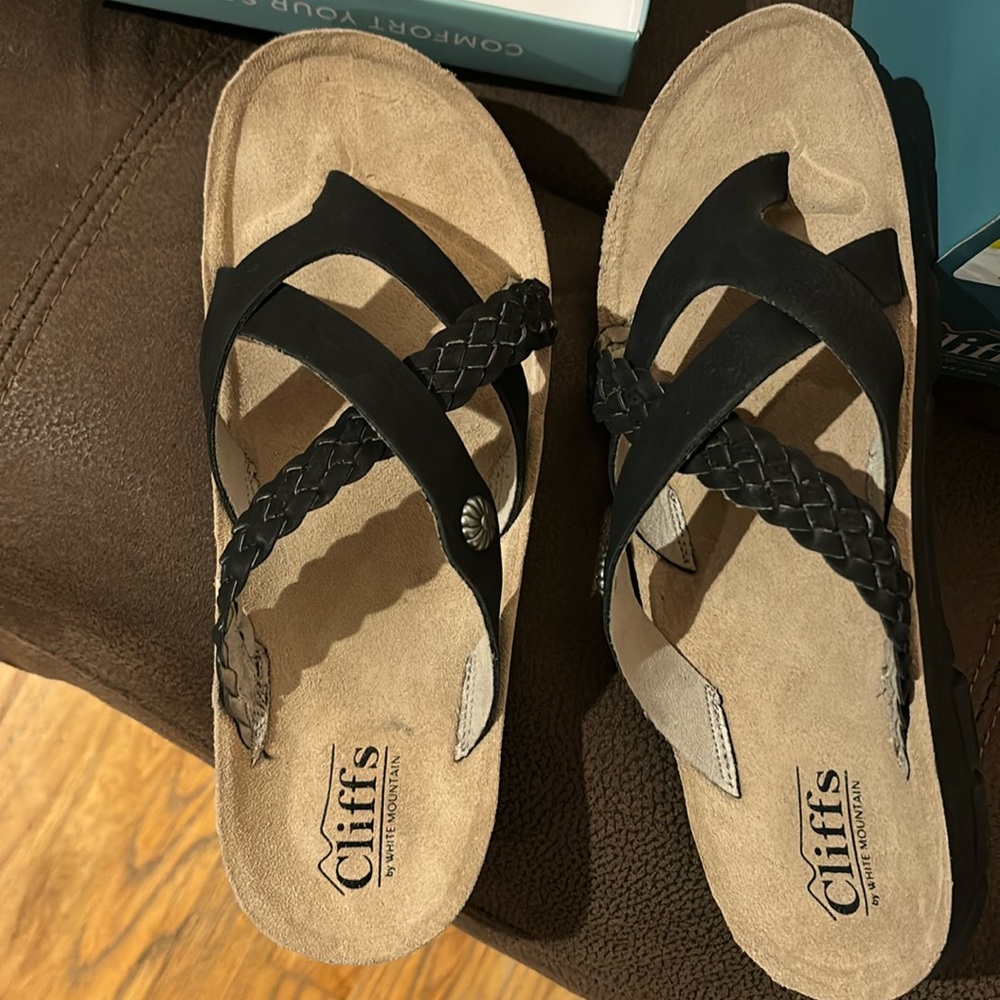 New Cliff Sandle by White Mountain